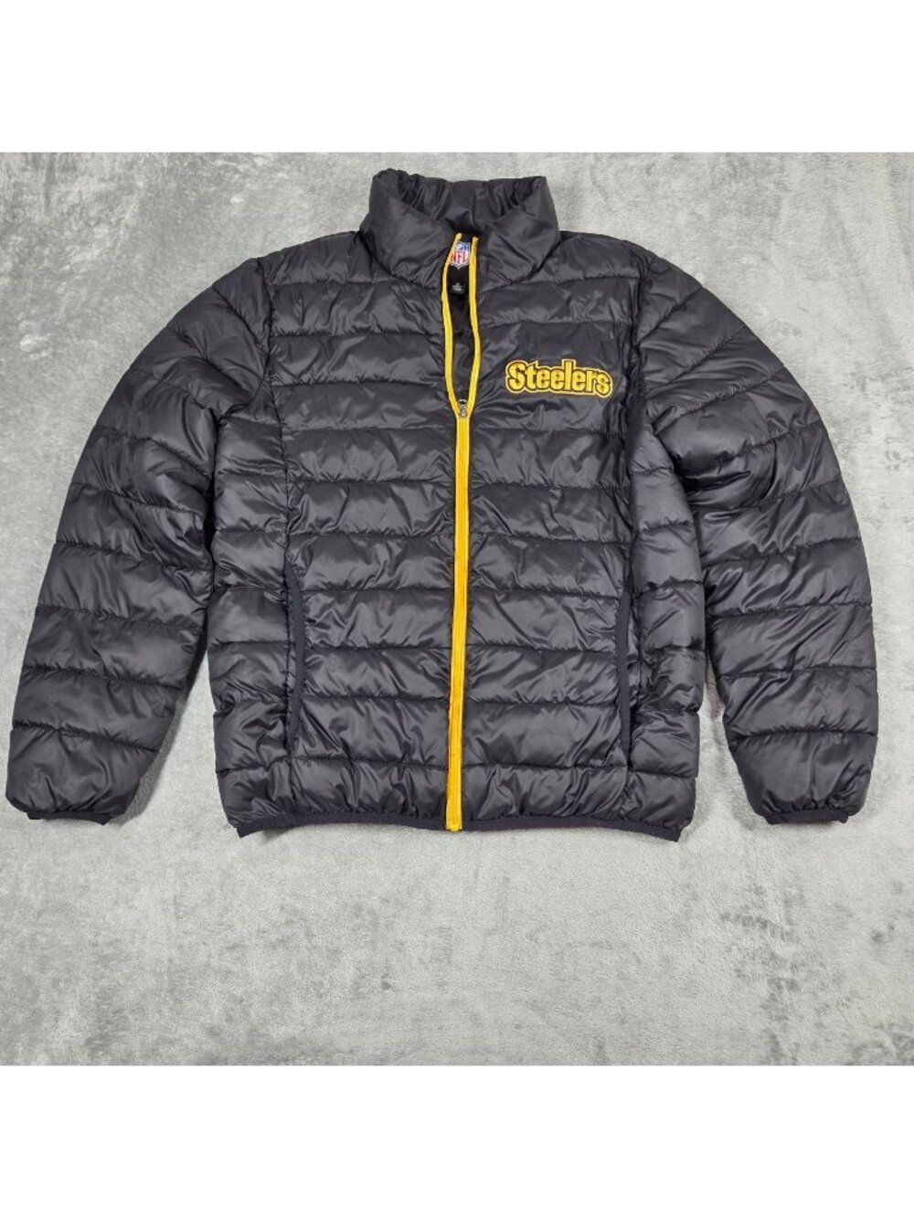 Pittsburgh Steelers Jacket Mens Medium Black Puffer Coat G-III NFL Apparel